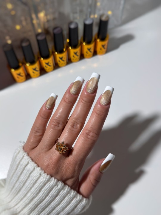 pol_pl_F-O-X-Gel-Polish-Cat-Eye-004-lakier-hybrydowy-z-efektem-kociego-oka-7-ml-3750_3.jpg